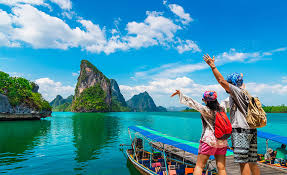 Travelling Careers That Combine Work and Adventure